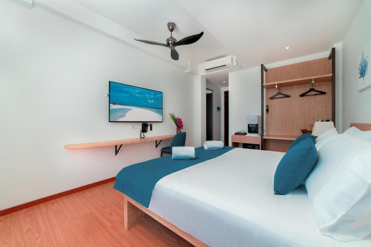 รันธารี โฮเทล แอนด์ สปา อูกูลาส มัลดีฟส์ Hotel Ukulhas Island ภายนอก รูปภาพ