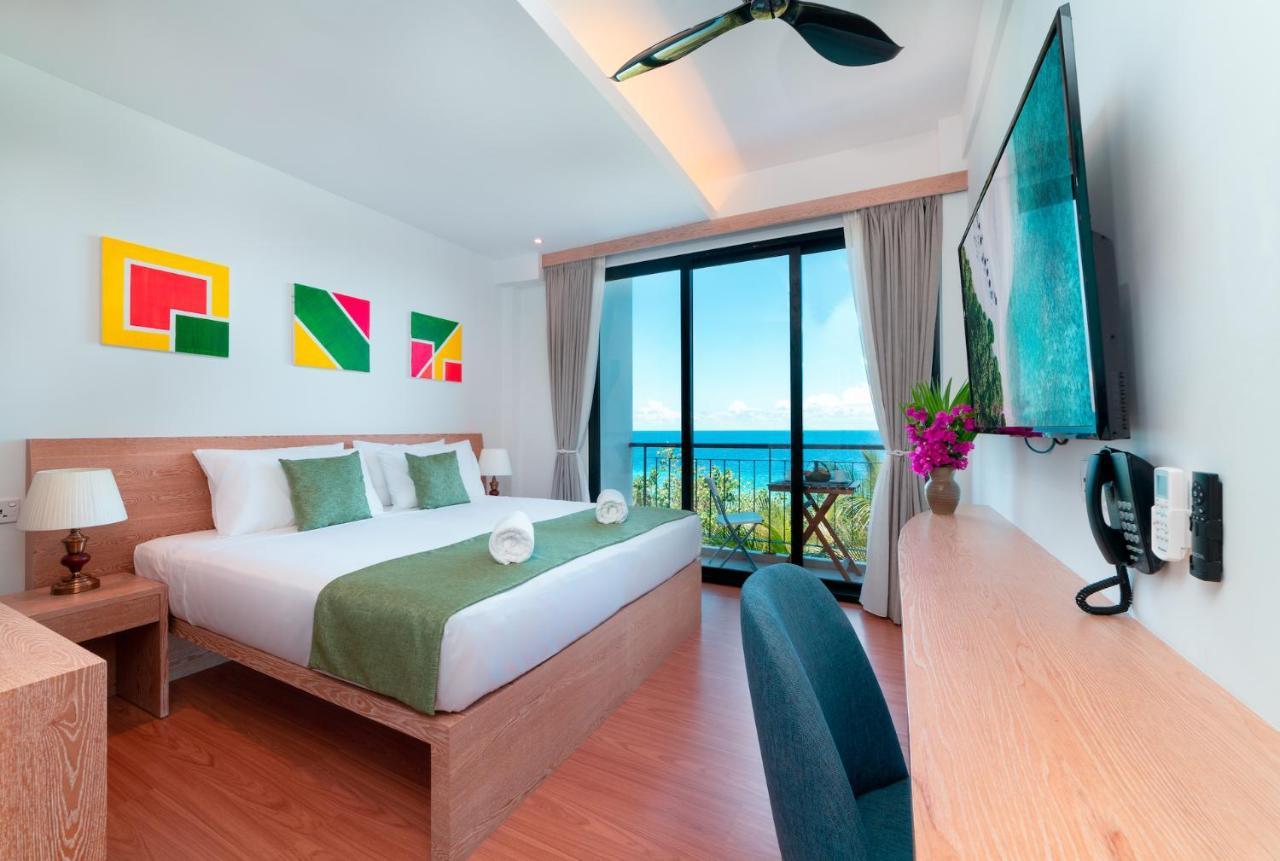 รันธารี โฮเทล แอนด์ สปา อูกูลาส มัลดีฟส์ Hotel Ukulhas Island ภายนอก รูปภาพ