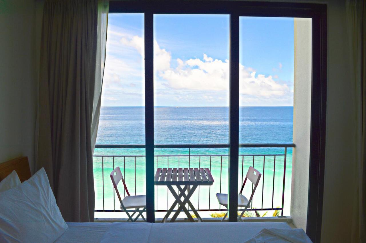 รันธารี โฮเทล แอนด์ สปา อูกูลาส มัลดีฟส์ Hotel Ukulhas Island ภายนอก รูปภาพ