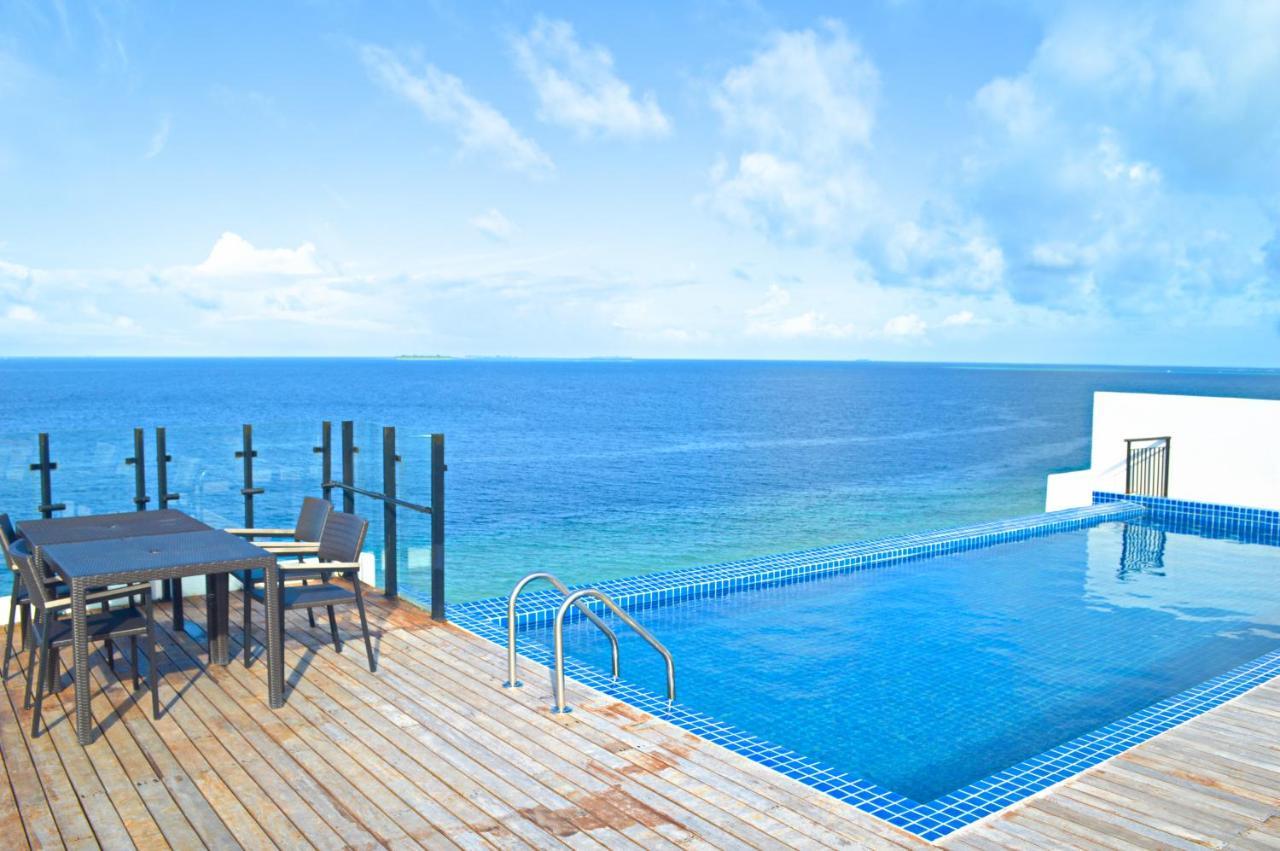 รันธารี โฮเทล แอนด์ สปา อูกูลาส มัลดีฟส์ Hotel Ukulhas Island ภายนอก รูปภาพ