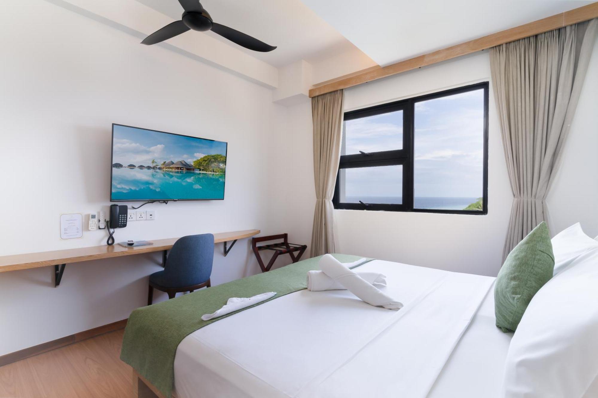 รันธารี โฮเทล แอนด์ สปา อูกูลาส มัลดีฟส์ Hotel Ukulhas Island ภายนอก รูปภาพ